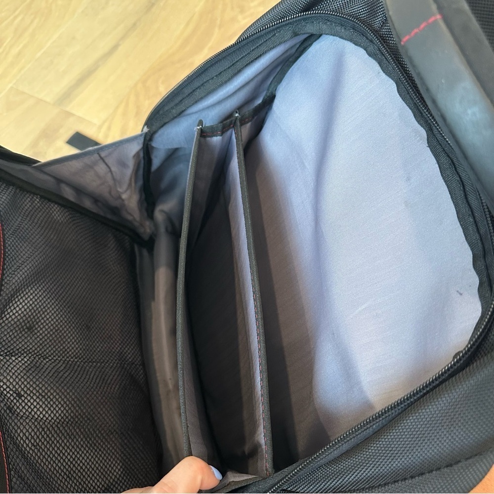 Samsonite Laptop Backpack Travel Work Office Black Pockets Zip TSA EUC - Picture 12 of 16
